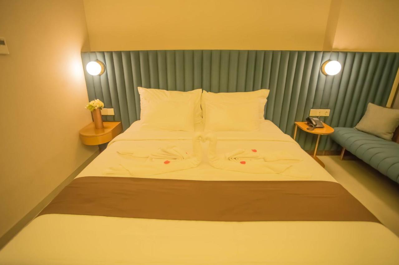 Bono Hotel Пеканбару Экстерьер фото